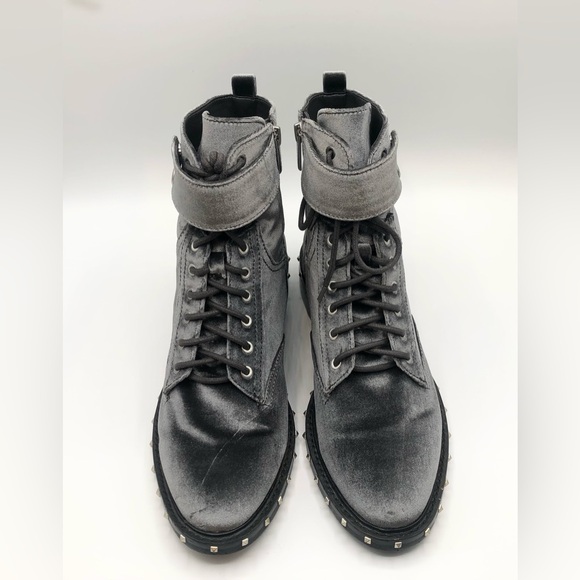 Vince Camuto Grey Gun Metal Velvet Studded Combat Booties Women’s Size 9 - Picture 10 of 12